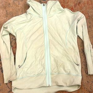 Lululemon turtle neck bright green pullover zip up
